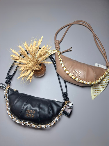 "کیف دخترانه و زنانه مدل میرا با زنجیر بافته شده و بند چرمی گرهای"