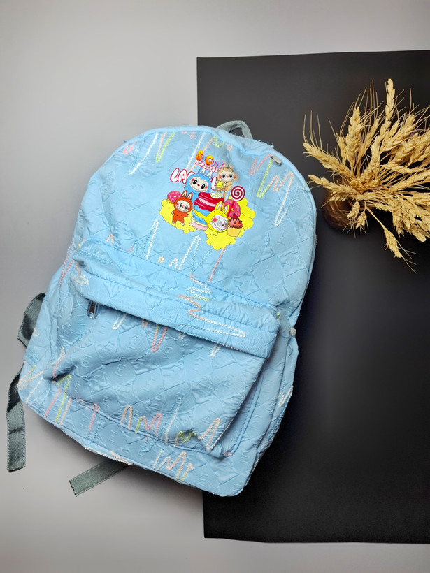 کوله پشتی لبوبو با پارچه خاص خارجی، نواردوزی رنگی، دو زیپ اصلی و جیب کنار، سبک و قابل شستوشو